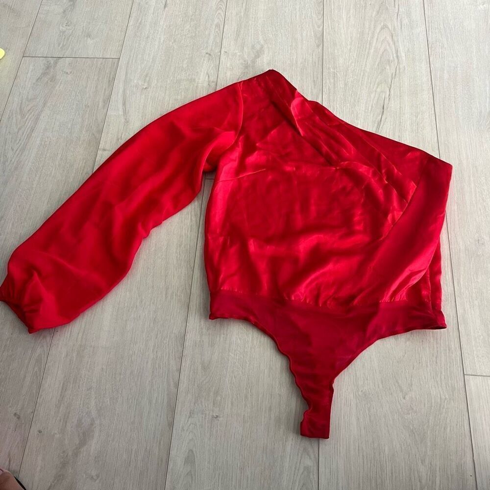 Lulus off the shoulder bodysuit size L